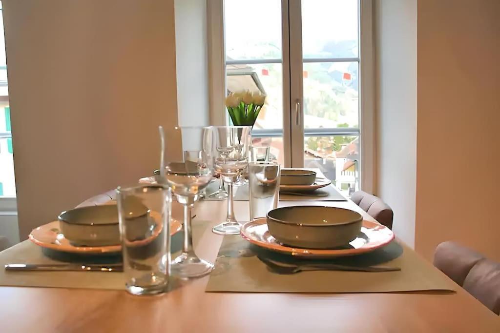 Zentral, Free Parking, Wifi, Naehe Bahnhof, Shops Appartamento *